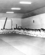 5 – Primeiro estágio de Karate-do dirigido pelo Mestre Tetsuji Murakami, Academia de Budo, 1971